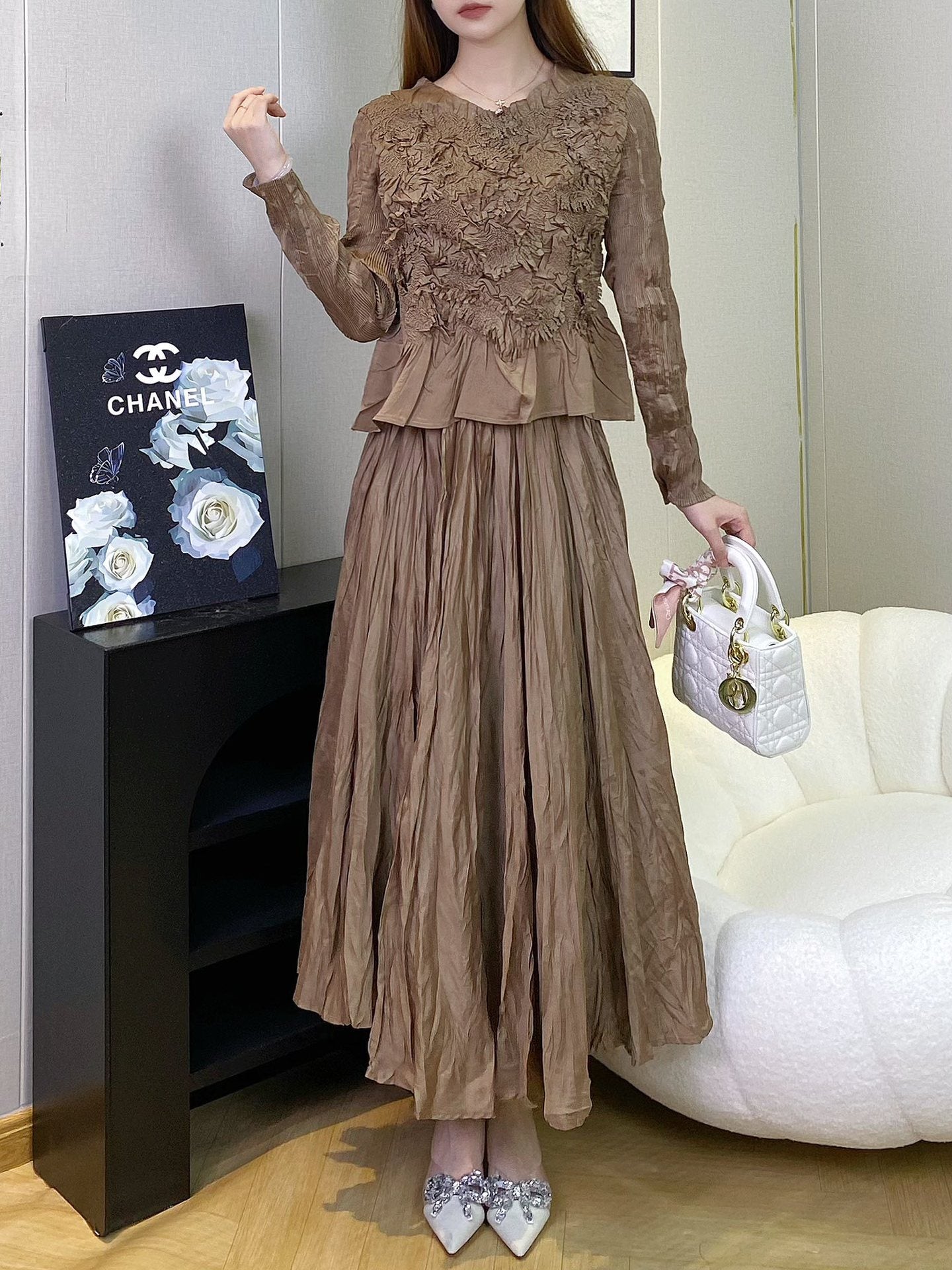 Pleated Handmade Floral Skirt Set – Elegant Two-Piece Outfit for Women