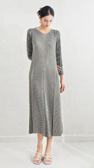 Pleated Metallic V-Neck Maxi Dress – Long Sleeve A-Line Elegance