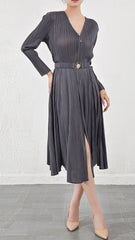 Pleated V-Neck Long Sleeve Maxi Dress – Elegant Women’s Outfit