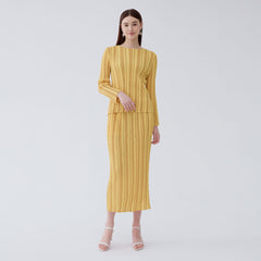 Pleated Striped Top and Slim Skirt Set – Elegant Two-Piece Women’s Outfit