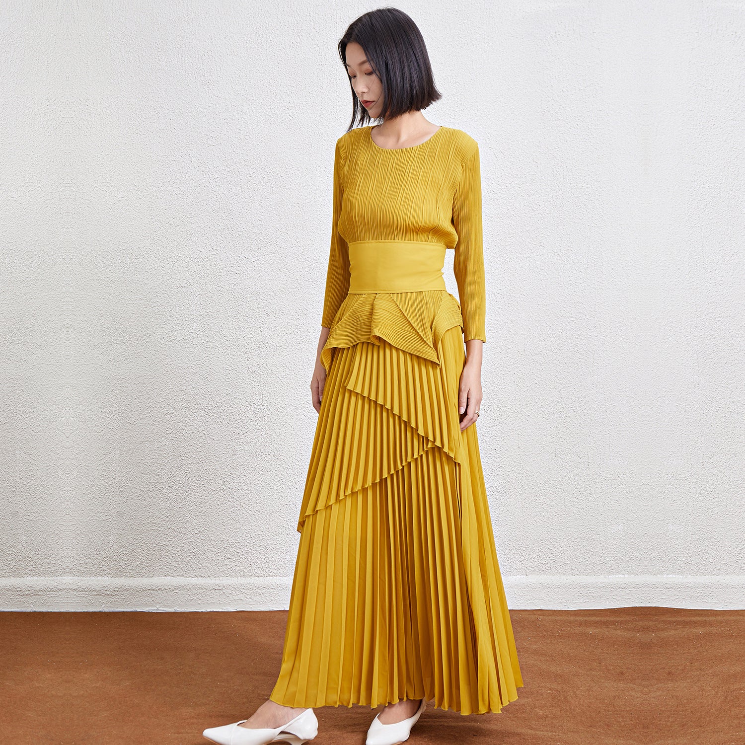 Pleated Slim Top and Irregular Skirt Set – Stylish Two-Piece Outfit for Women