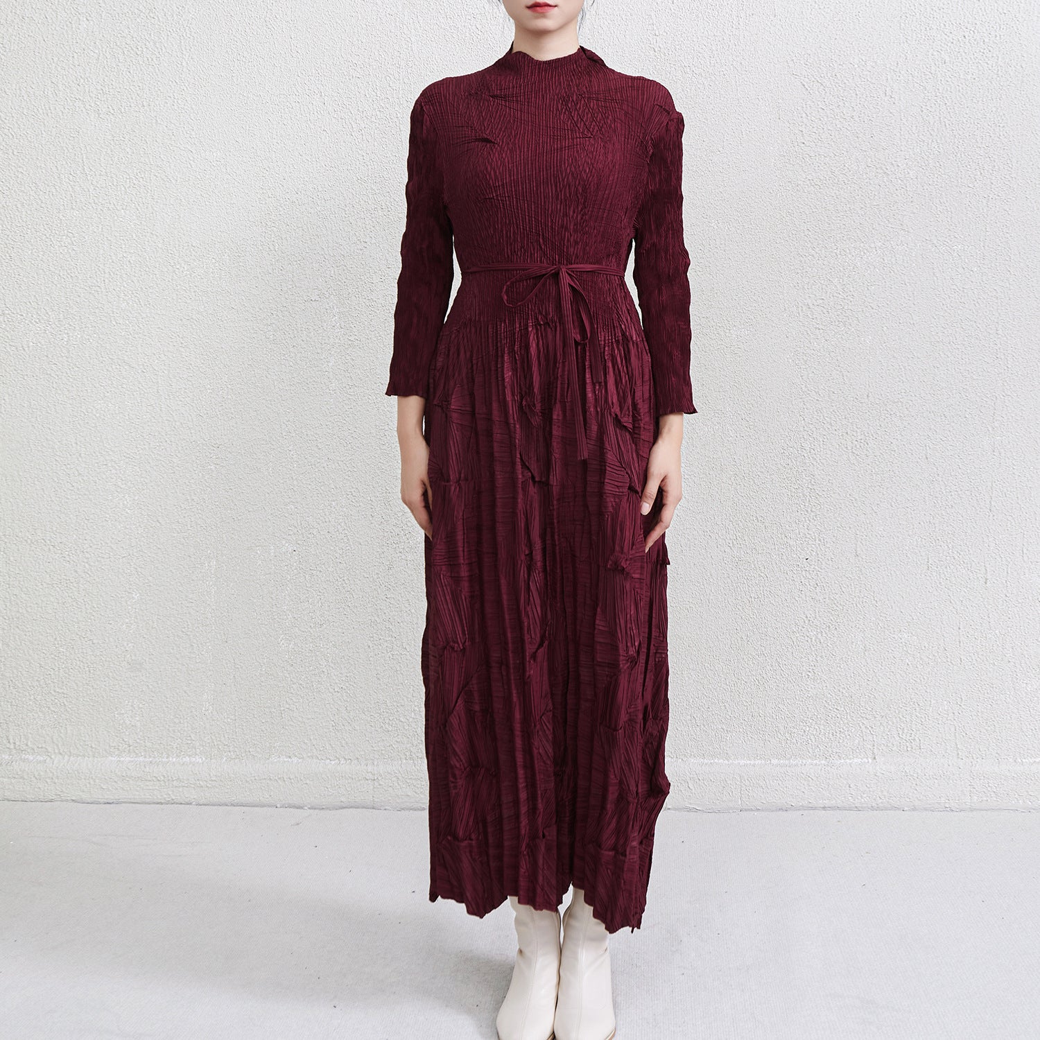 2025 Fall Winter Pleated Plus-Size Maxi Dress – Lace-Up Waist, Irregular Hem, Elegant Casual Style