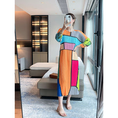 Women’s Spring Pleated Maxi Dress – High-End Plaid Print Slim Fit Crew Neck Style