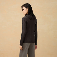 Women’s Autumn Pleated Hoodie – Slim Fit Solid Color Sweatshirt