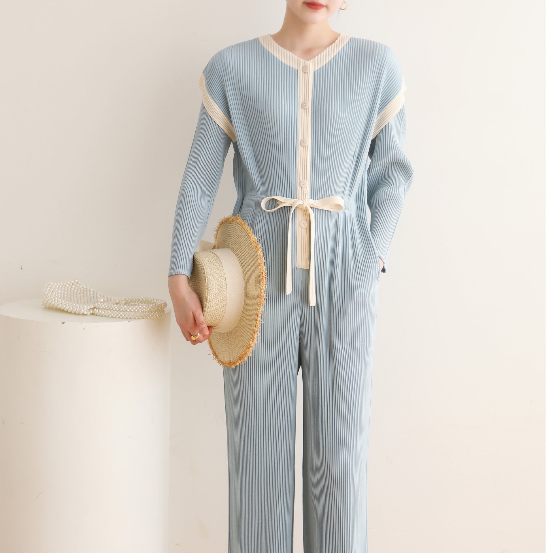 Pleated Color-Block Jumpsuit – Trendy Loose Fit, Casual Plus-Size Friendly Design