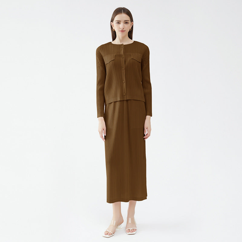 Pleated Shirt and Slit Skirt Set – Chic Two-Piece Women’s Outfit