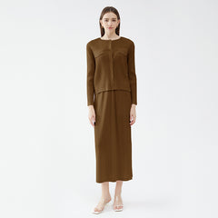 Pleated Shirt and Slit Skirt Set – Chic Two-Piece Women’s Outfit