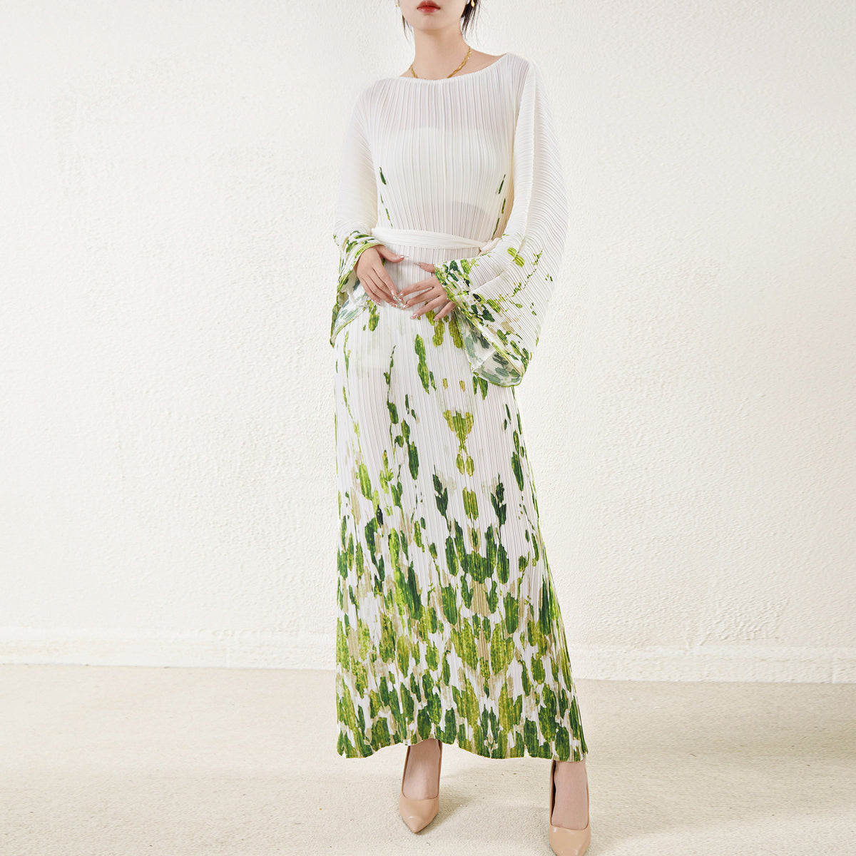 Pleated Printed Lace-Up Straight Dress – Elegant and Modern Women’s Style