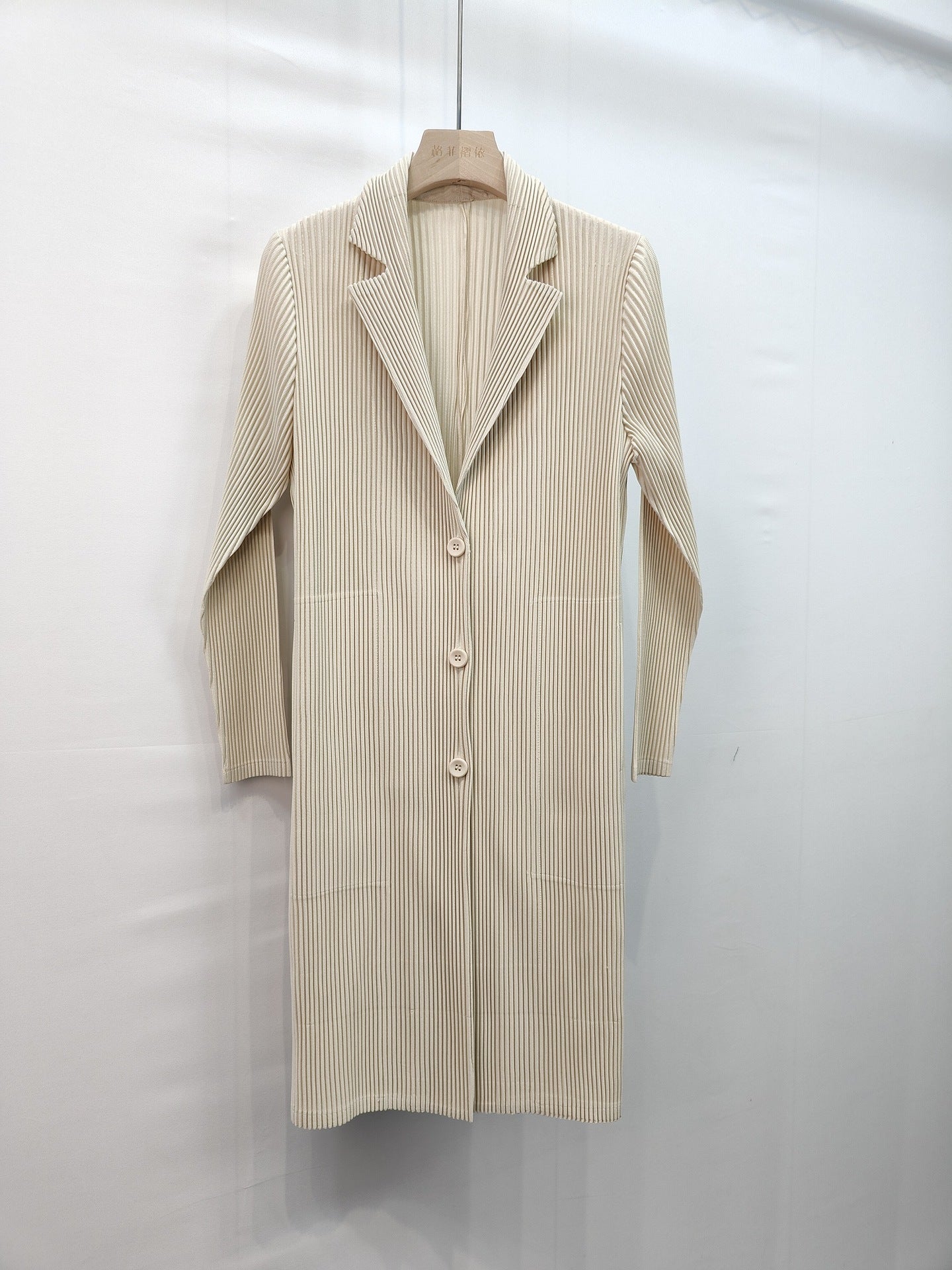 2025 Fall Winter Suit Collar Mid-Length Coat – V-Neck, Loose Fit, Elegant Commuting Style