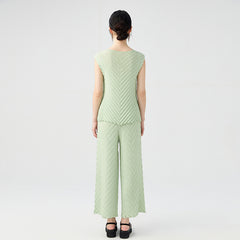 2025 Summer Pleated Plaid Two-Piece Set – Dopamine Vest & Straight-Leg Pants, Stylish and Comfortable