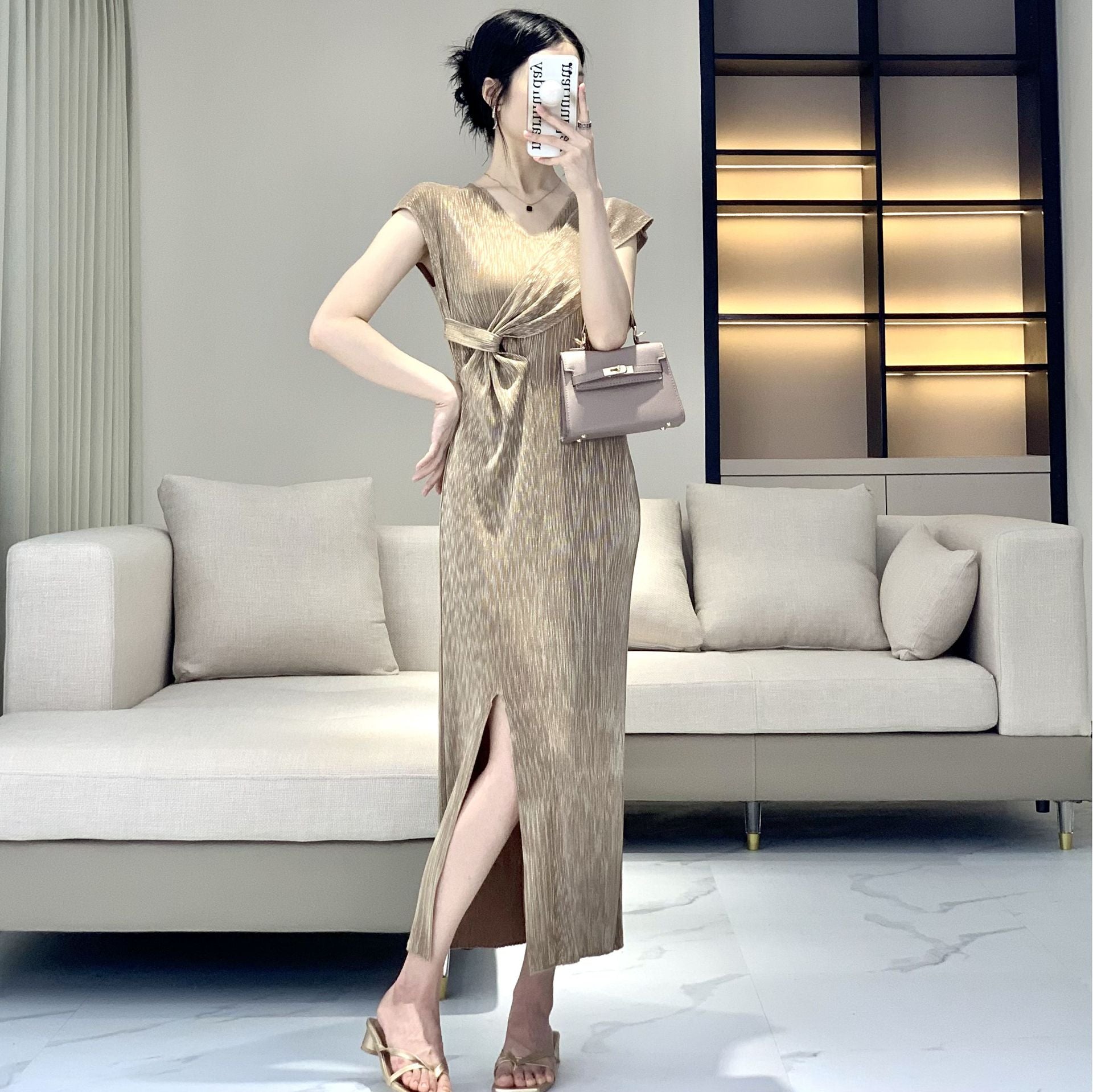 Irregular Pleated Summer Dress – Metallic Shine with Waist-Cinching Elegance