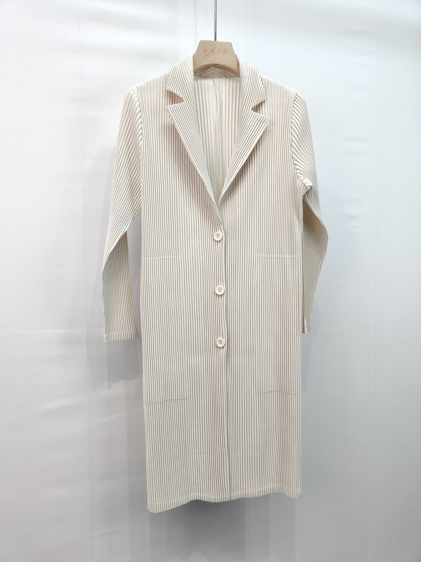 2025 Fall Winter Suit Collar Mid-Length Coat – V-Neck, Loose Fit, Elegant Commuting Style