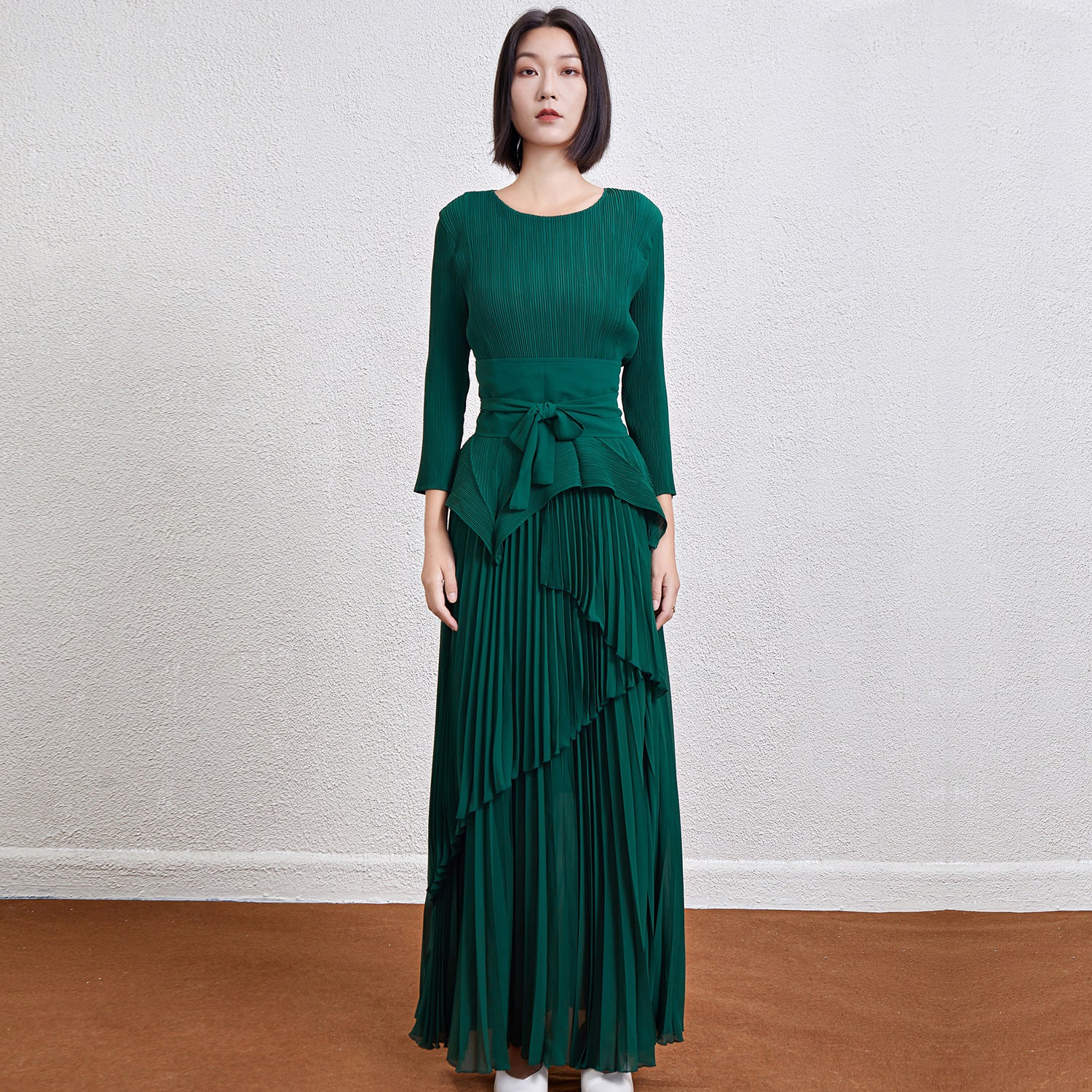 Pleated Slim Top and Irregular Skirt Set – Stylish Two-Piece Outfit for Women