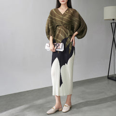 Miyake fashion pleated bat sleeve V-neck skirt spring and summer new temperament print waist slimming niche dress