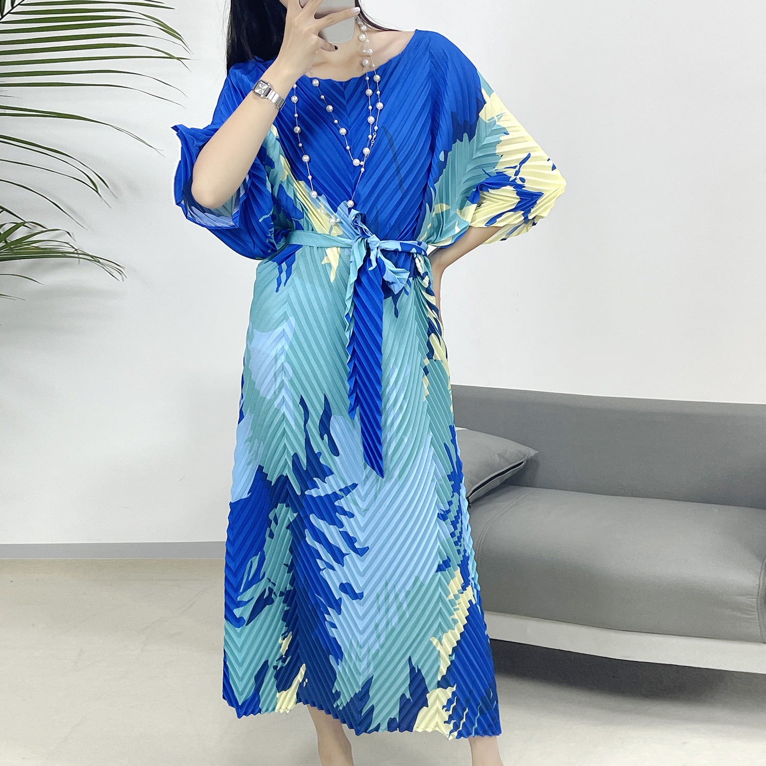2025 Fall Winter Pleated Printed Maxi Dress – V-Fold Design, Elegant Casual Style for Women