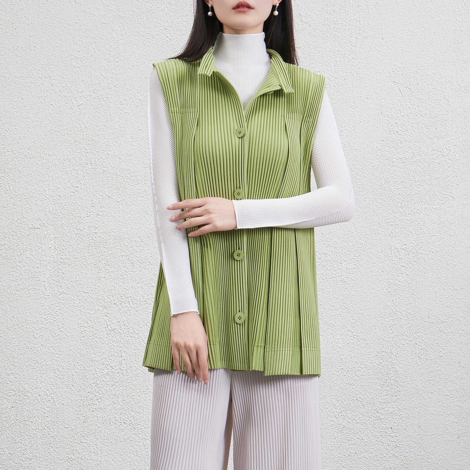 Pleated Irregular Sleeveless Cardigan Top – Modern Layer for Women