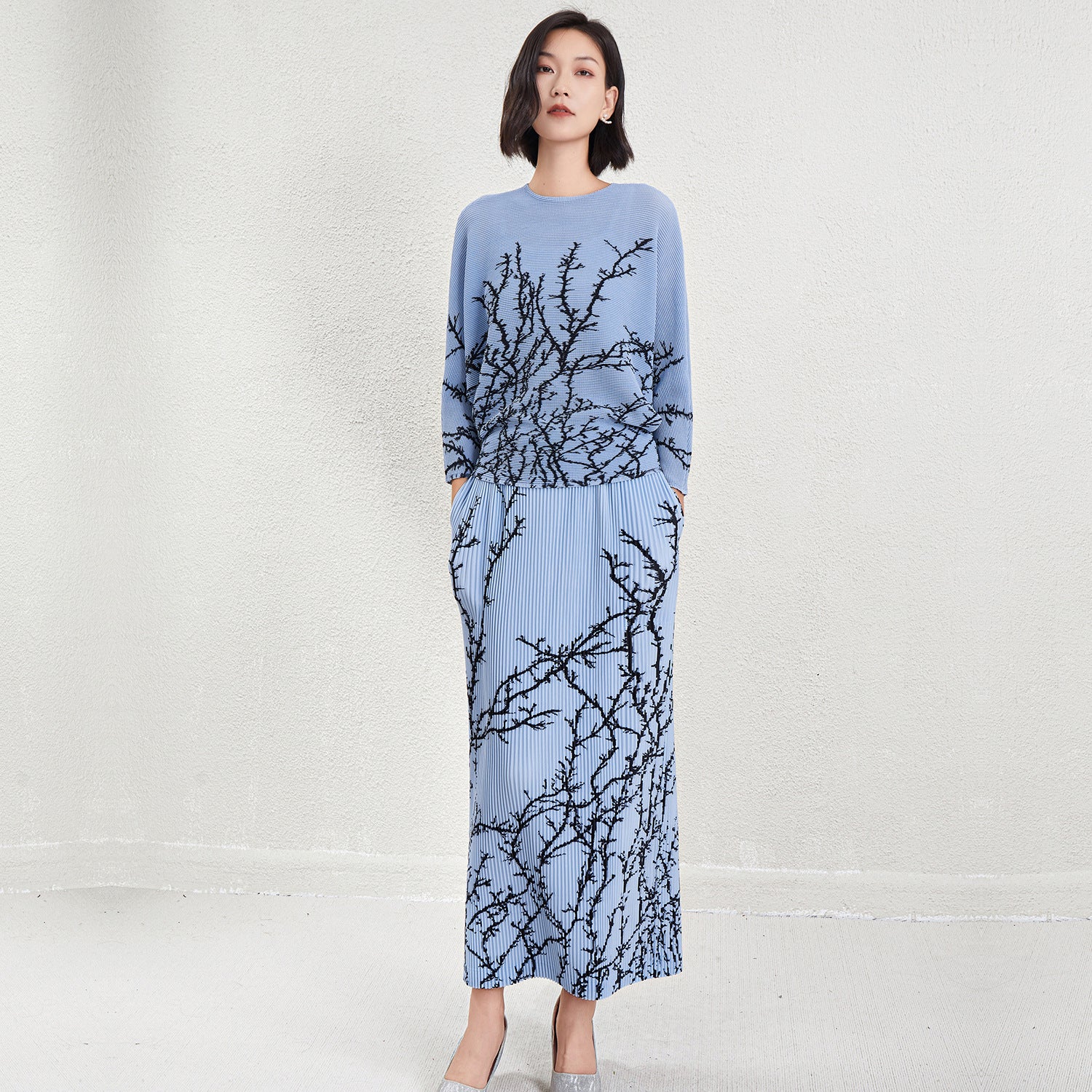 Pleated Batwing Top and Back-Slit Skirt Set – Modern Two-Piece Outfit