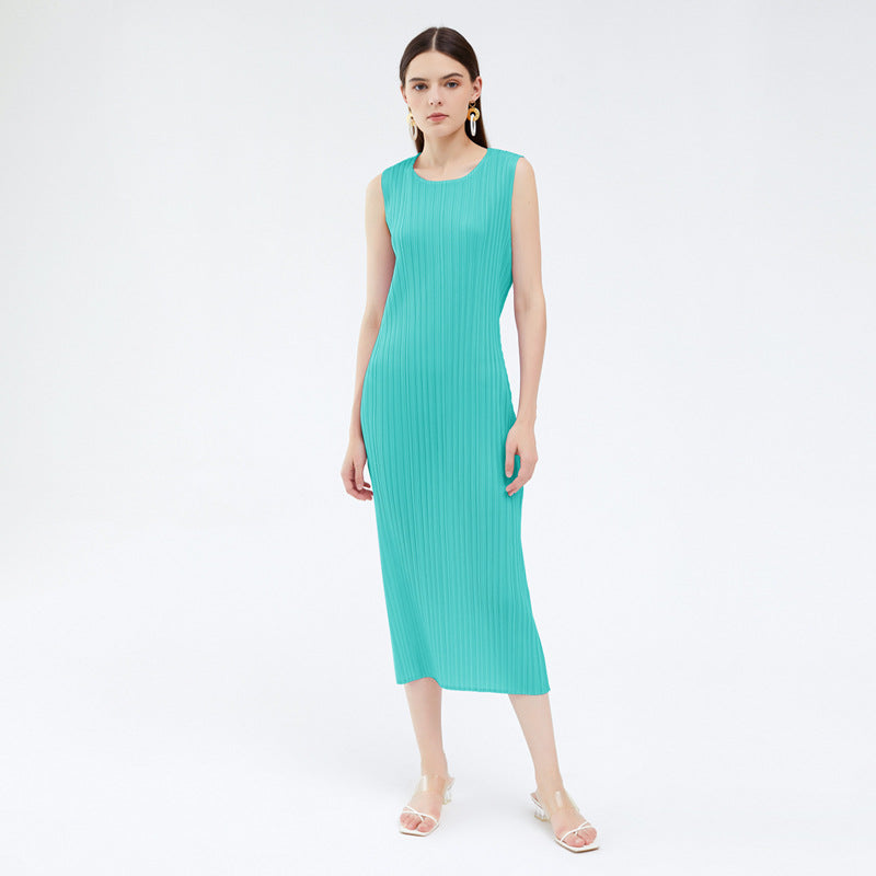 Japanese Style Sleeveless Pleated Dress – Round Neck Elegant Midi