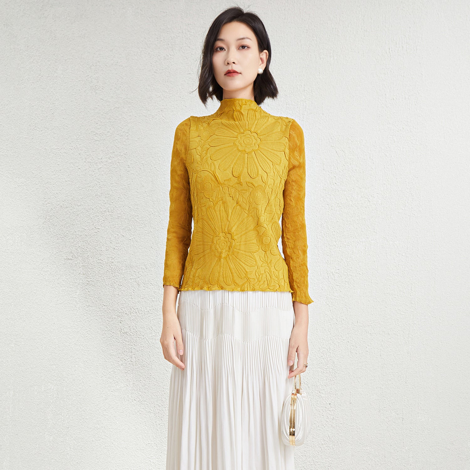 Pleated Chiffon Half-Turtleneck Top with Lace Detail – Elegant Women’s Blouse
