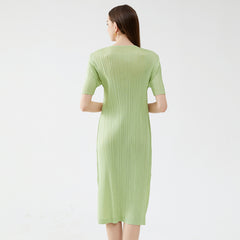 Pleated A-Line Dress – Solid Color Slim Fit Midi