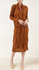 Pleated Slimming Skirt Two-Piece Set – Chic and Elegant Women’s Outfit