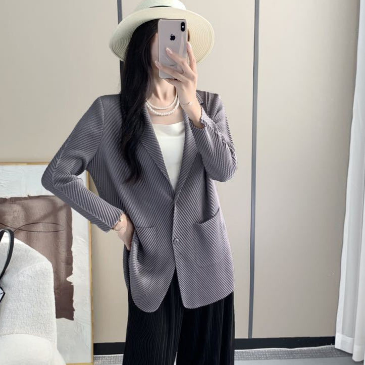 Pleated Fish Scale Cardigan – Suit-Collar Lightweight Layer for Women