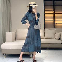 Miyake stripe print vintage dress women's spring and summer high-end pleats waist slimming crew neck bottom long skirt
